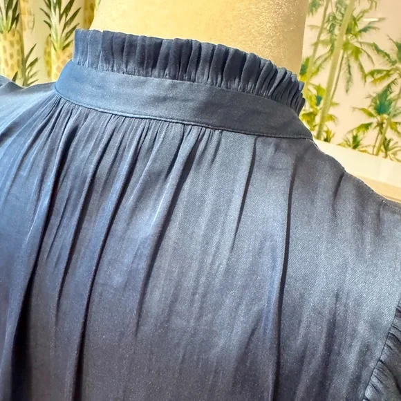 BR Silky Ruffle Tank Blue Sleeveless Work Top Banana Republic Flutter Sleeve - Picture 5 of 6